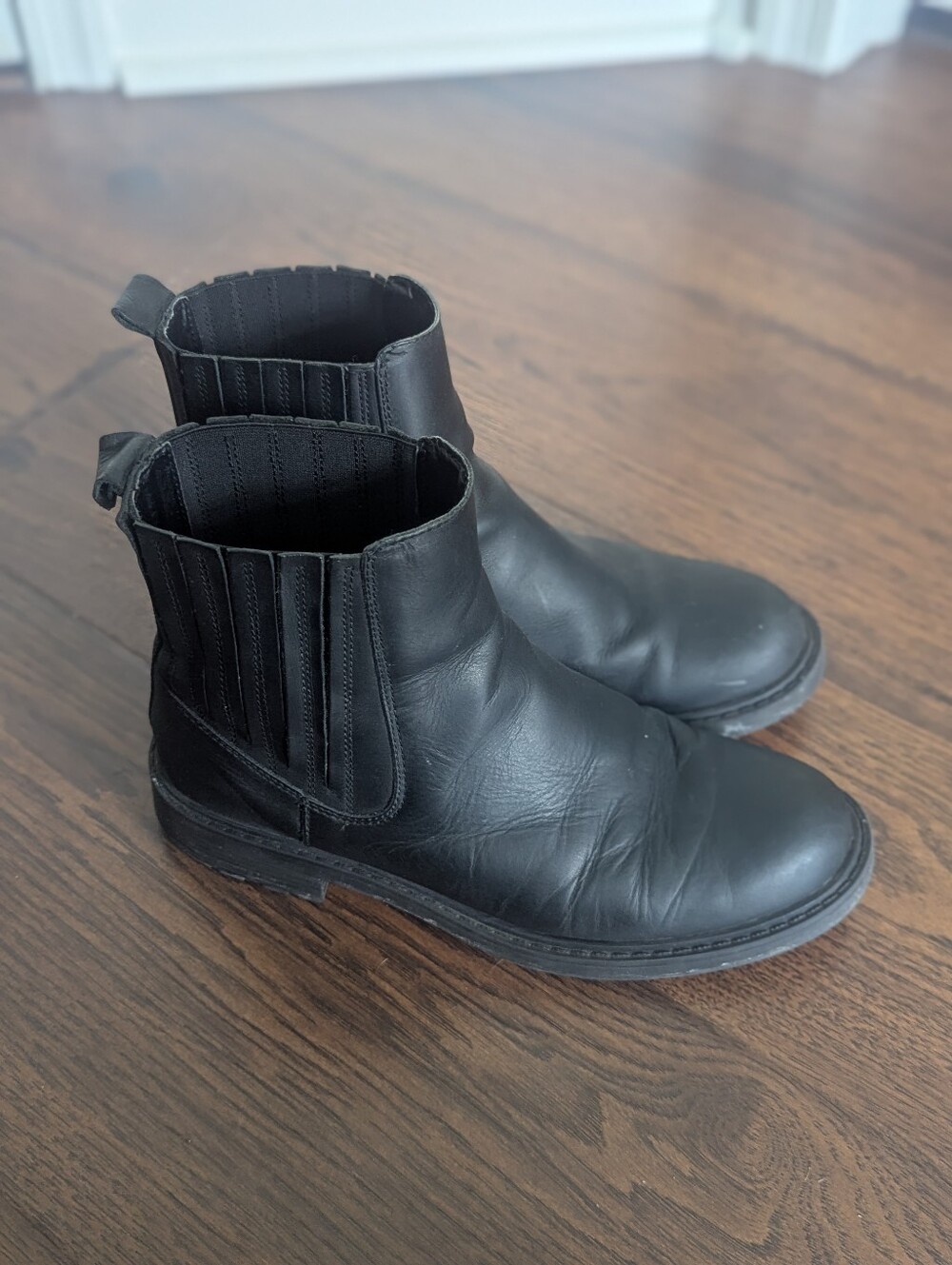 Clarks Orinoco Black Leather Chelsea Boots Size 8.5 Mid Neutral Gorpcore Hiking